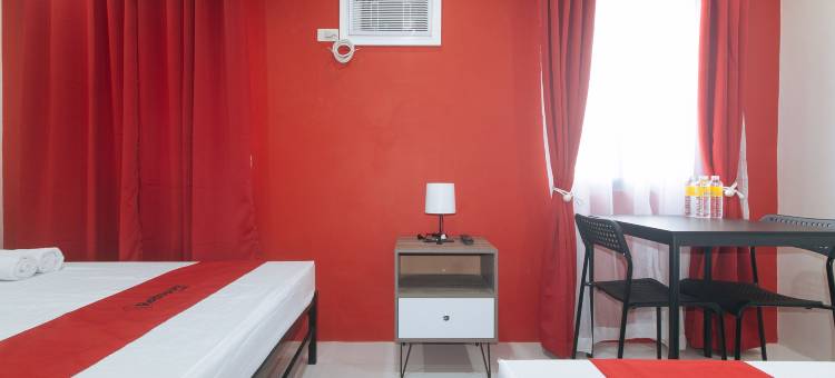 RedDoorz @ Aerial Hotel Los Baños图片