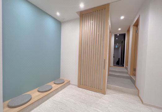 Snowball Hostel Hotel Overview