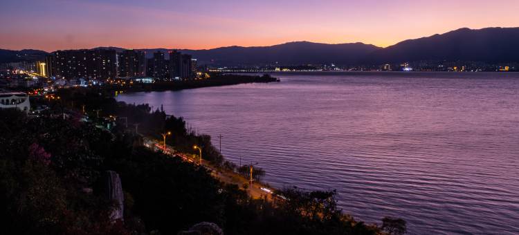 锦地园·落日山海丨抚琴而歌丨270°一线海景音乐艺墅(大理洱海店)图片