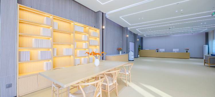 威海丽呈睿轩酒店(威海站韩乐坊店)图片