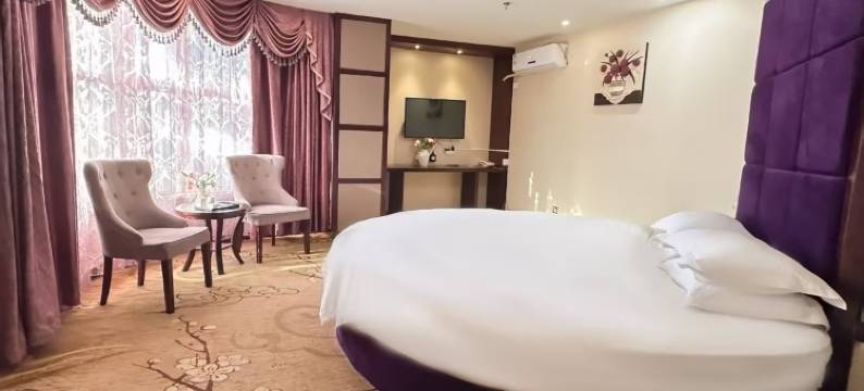 尼勒克云顶酒店图片