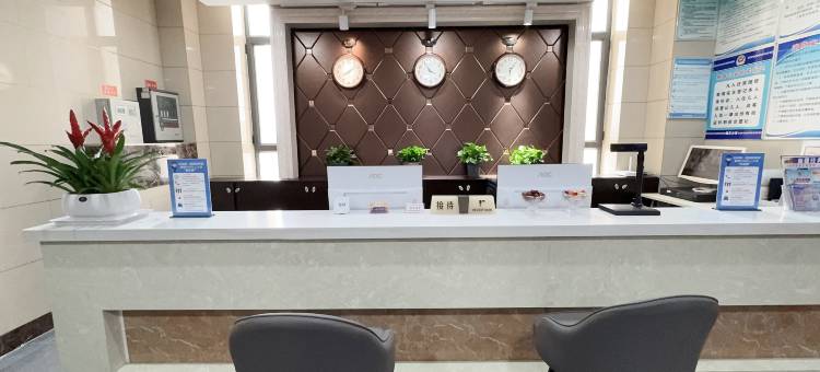罗马风情主题酒店(机场新天润罗马天街店)图片