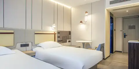 米居酒店(南京玄武門地鐵站店)