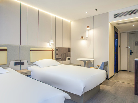 米居酒店(南京玄武门地铁站店)