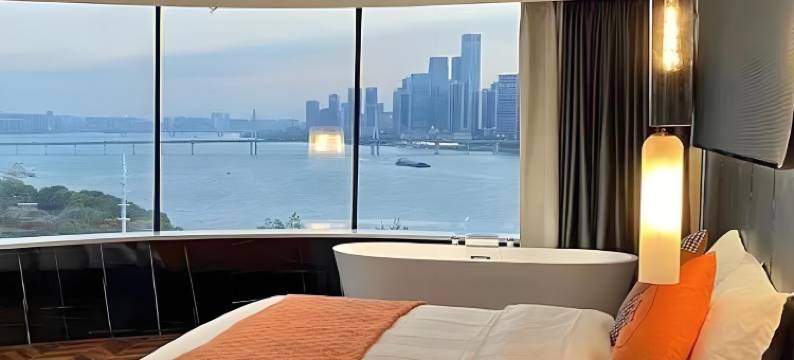 星辰高空江景酒店(重庆观音桥北滨一路店)图片