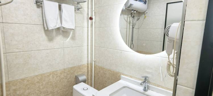 屿一酒店(顺平县方通众美店)图片