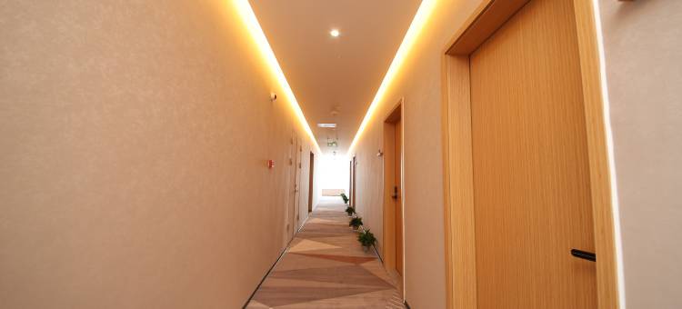 季风国际客房(横栏店)图片