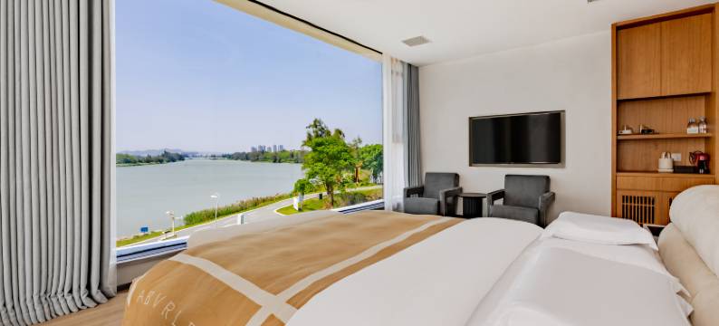 岸香·古渡居图片