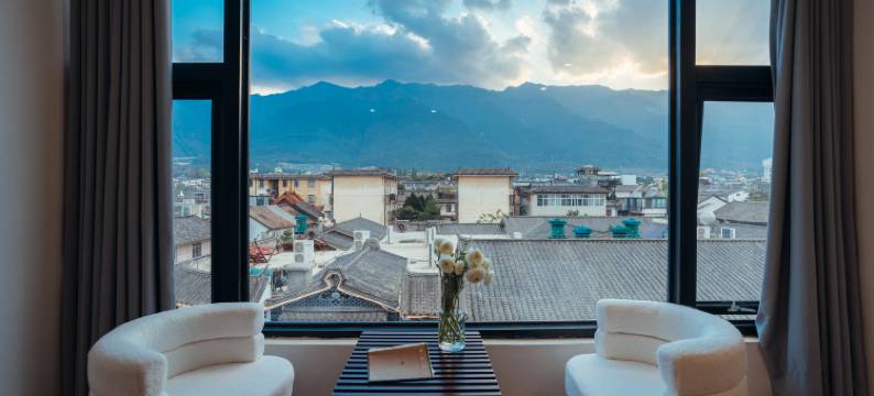 大理无二民宿(古城洋人街店)图片