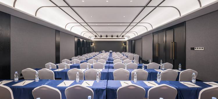 珠海拱北口岸高铁站美仑酒店图片