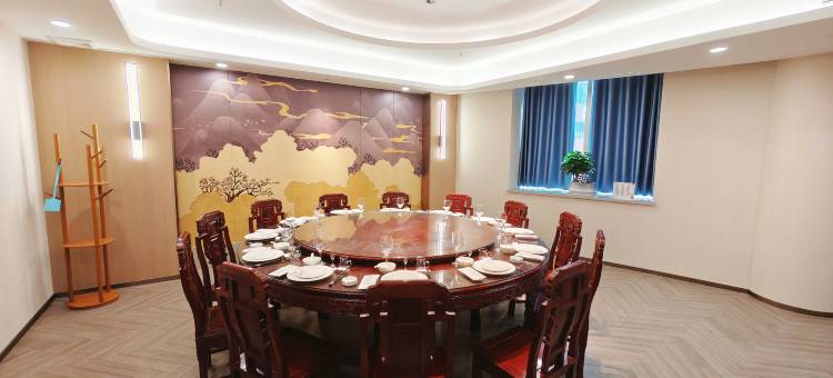 凤凰环球酒店(南京玄武湖新模范马路地铁站店)图片