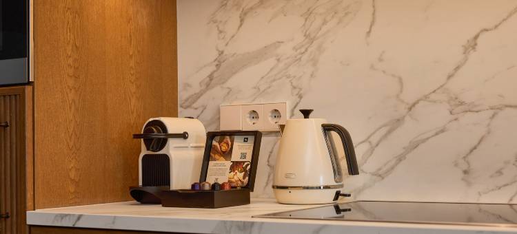 七月 - 二十八(The July - Twenty Eight)图片