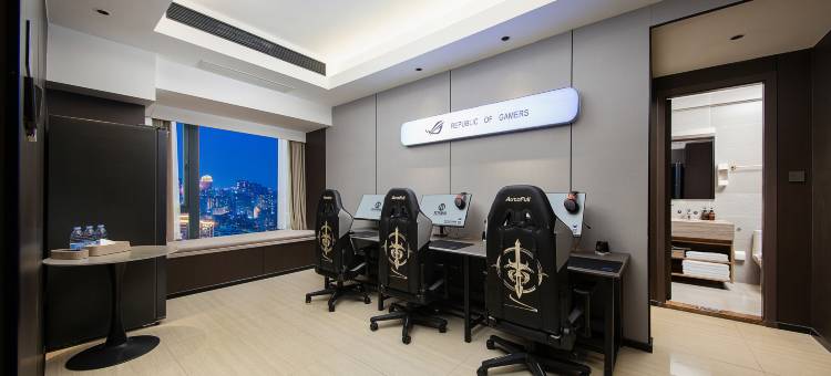 艾特摩高电竞酒店(成都339天府熊猫塔红星桥地铁站店)图片