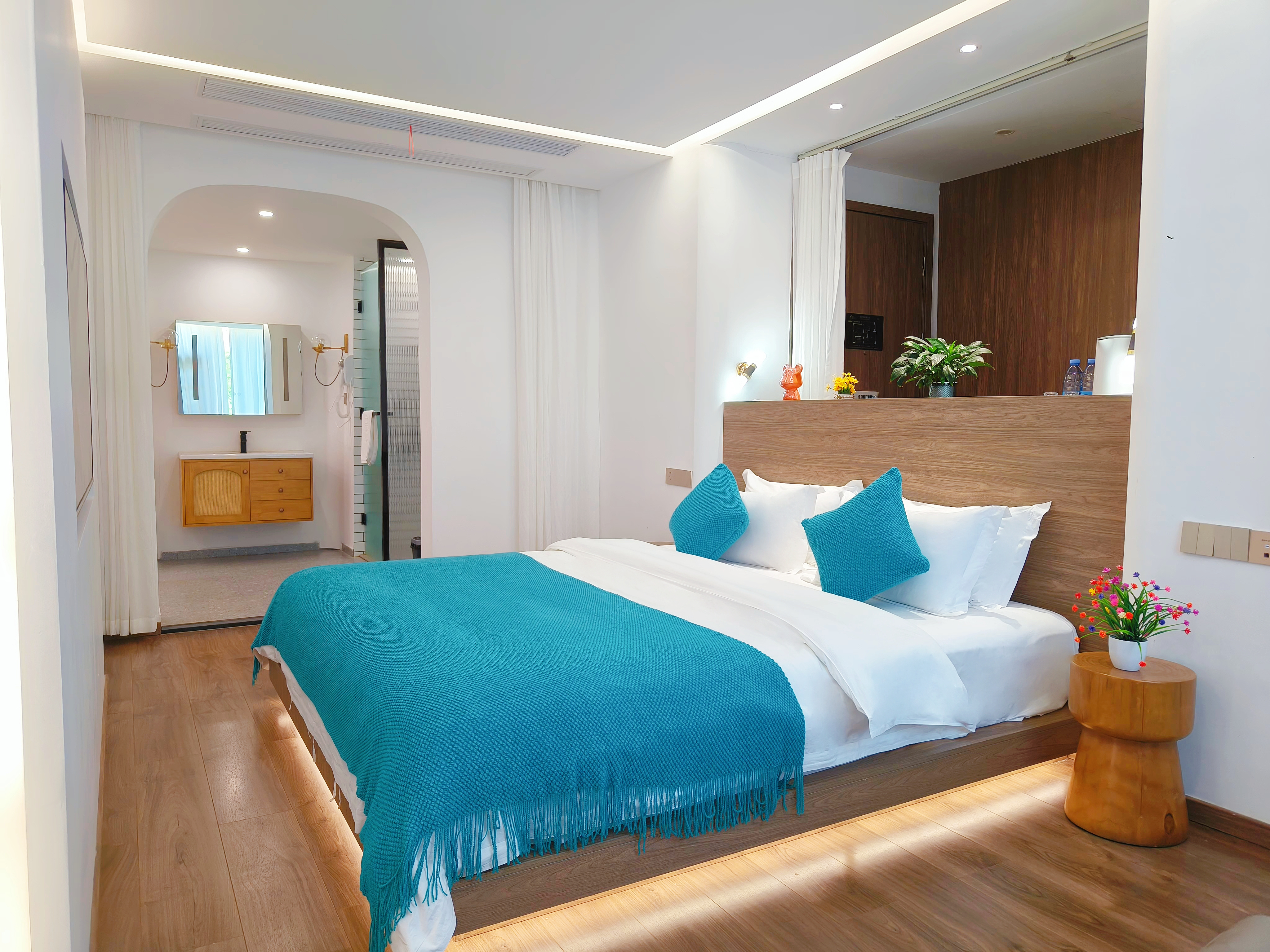 Shangyou Nanhu Lanhu ShanjuOver view