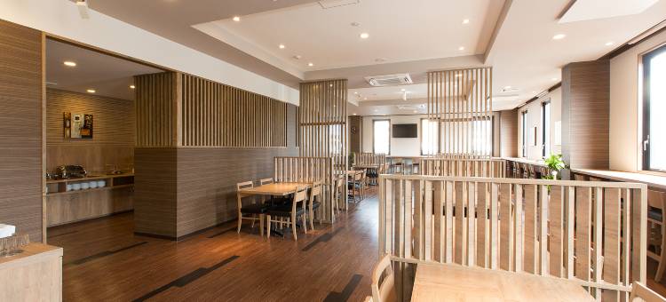露樱酒店东近江八日市站前店(Hotel Route-Inn Higashiomi Yokaichi Ekimae)图片