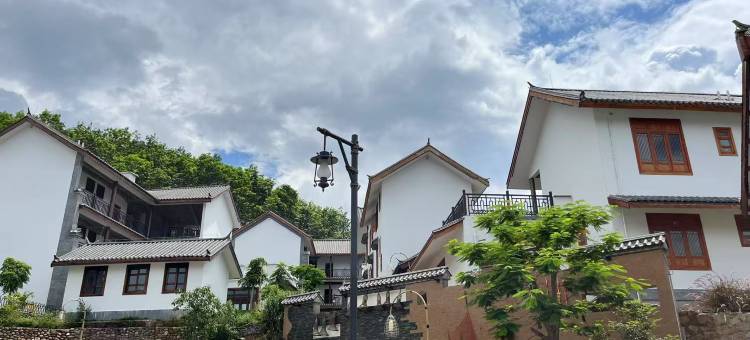 镇沅振太秀山广子客栈图片