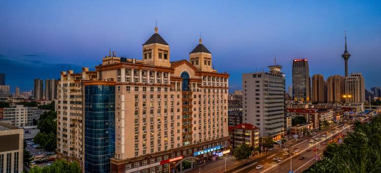 艺选安來酒店(天津五大道南开大学八里台地铁站店)图片