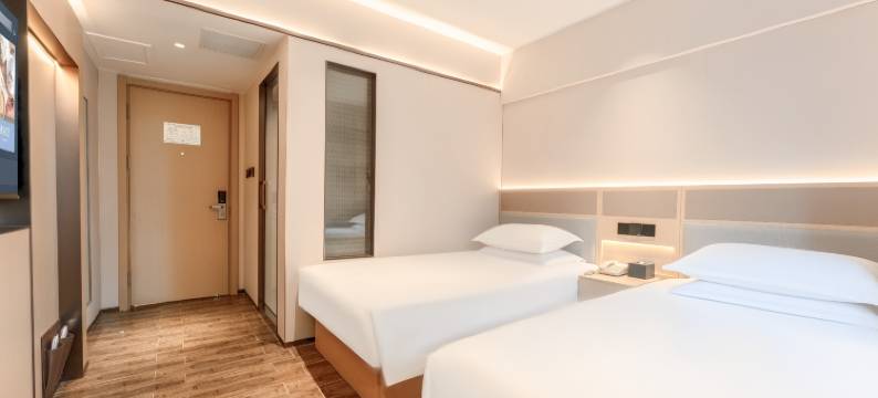 大洋佰悦酒店(哈尔滨中央大街索菲亚教堂店)图片