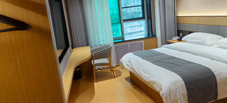 平凉陇东明珠宾馆(甘肃医学院体育公园店)图片