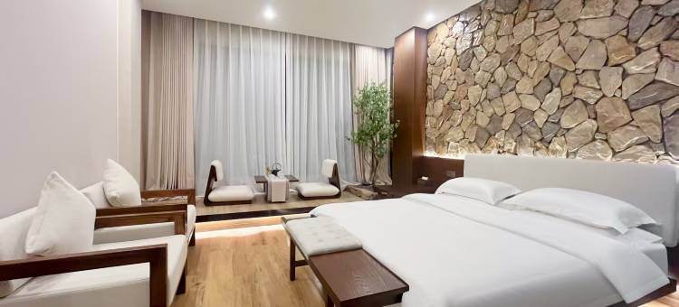 理塘花栖云谷酒店(然日卡村店)图片