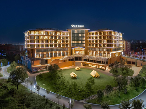 泰安建国璞隐园林式酒店