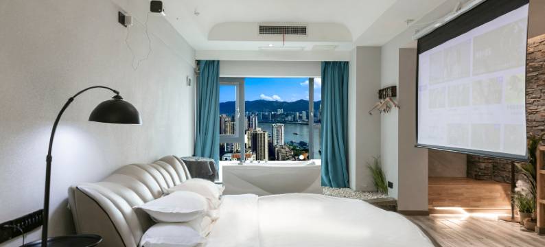 云朵江景民宿(重庆解放碑十八梯店)图片