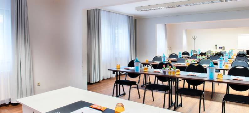 施韦青根海德堡 ACHAT 酒店(ACHAT Hotel Schwetzingen Heidelberg)图片