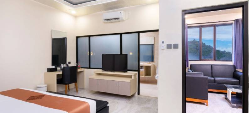 格兰德瓦洛尼亚酒店(Grand Valonia Hotel Cafe & Park Jember)图片