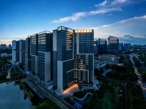 和润怡嘉酒店(贵阳观山湖公园林城西路地铁站店)