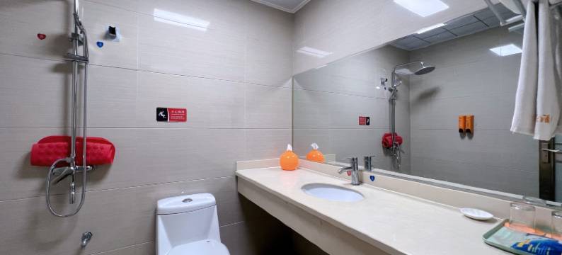 建水阳阳酒店(古城小火车店)图片