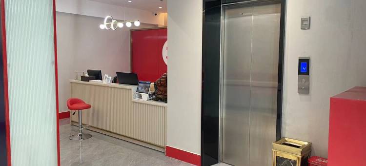 派酒店(南阳卧龙区火车站店)图片