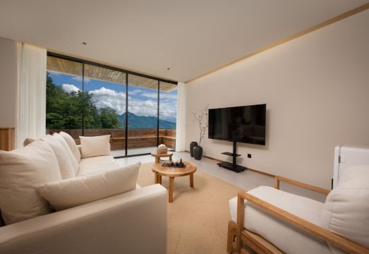 Vantu·ANNICA Tourism Resort (Zhangjiajie National Forest Park)Hotel Overview