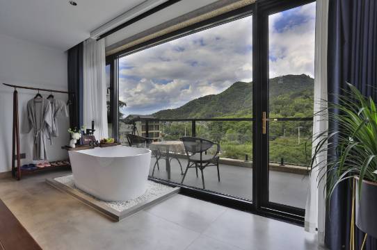 御墅丨环山秘境溯溪泳池私汤温泉度假民宿 (安吉深溪峡谷漂流店)图片