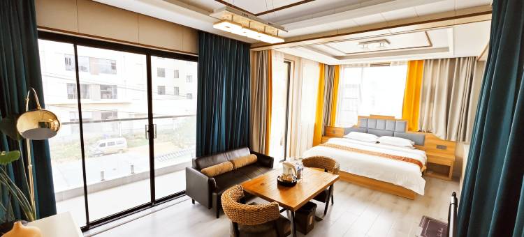 玉龙纳融居客栈(丽江高铁站店)图片