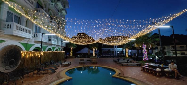 丽莎龙纳匡酒店(在市中心店旁边是南松河——酒吧泳池无限畅游)(Lisha Roungnakhone Hotel)图片