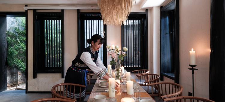 丽镘丨花林溪畔徽派诧寂风度假庭院(丽江古城南门木府店)图片