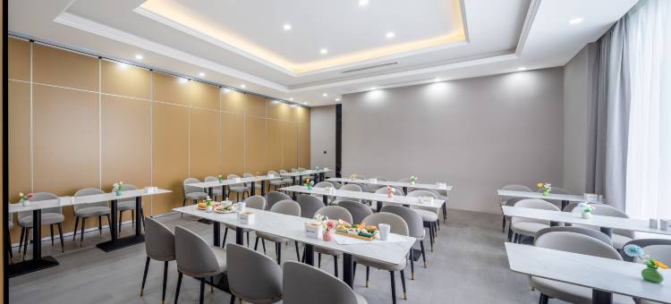 环亚星居酒店(南滨路海棠溪地铁站店)图片
