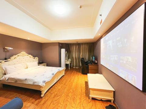 悦享电竞影院民宿(上饶万达广场店)