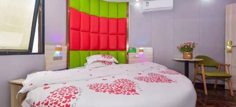 柳州宝莱主题酒店(柳江体育中心柳堡路店)图片