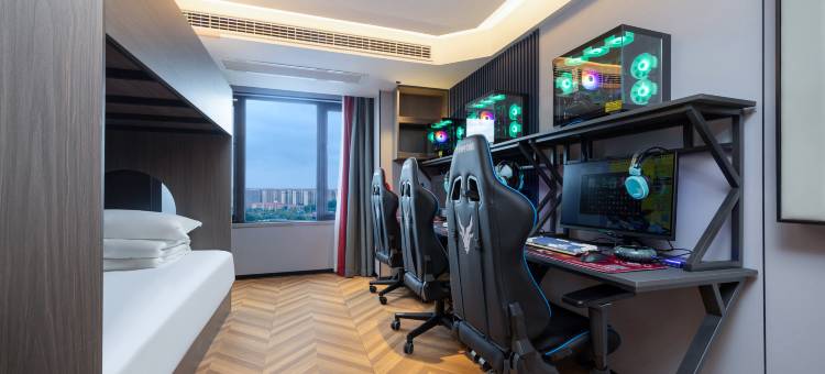 粤塔H电竞酒店(德思勤广场汽车南站店)图片