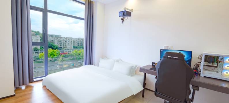 暴风电竞酒店(重庆江北国际机场桃源天地购物中心店)图片