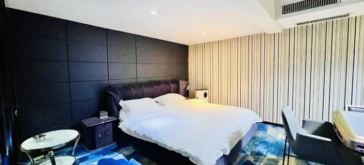 八度青春LOFT酒店(郑州二七广场店)图片