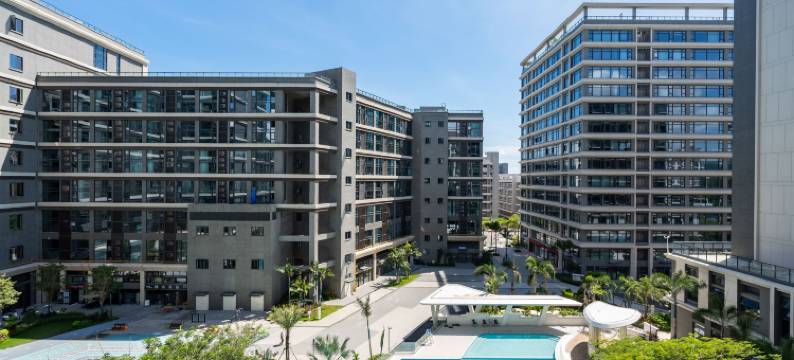 椰子宿下·听蓝·LOFT设计城市艺宿(三亚湾凤凰机场店)图片