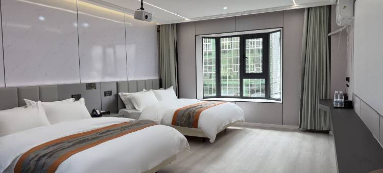 如家UP华驿智旅酒店(盘州店)图片