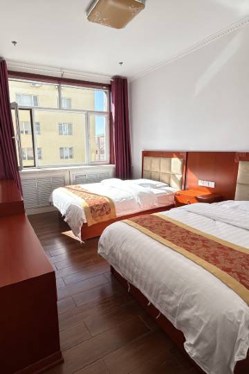 翁牛特旗乾兴宾馆4.6好35点评·908收藏翁牛特旗 · 距市中心直线490米真不错