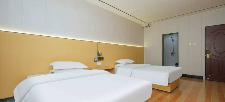 南昌清风商务宾馆(国威路地铁站店)图片