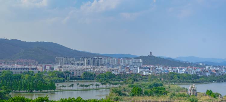 弥勒.与山民宿(湖泉生态园店)图片