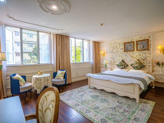 应季雅院花园美宿(厦门大学双子塔店)