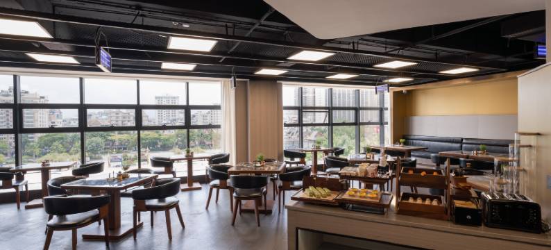 索莱仕酒店·Soluxe Hotel(西双版纳景洪泼水广场江边夜市店)图片