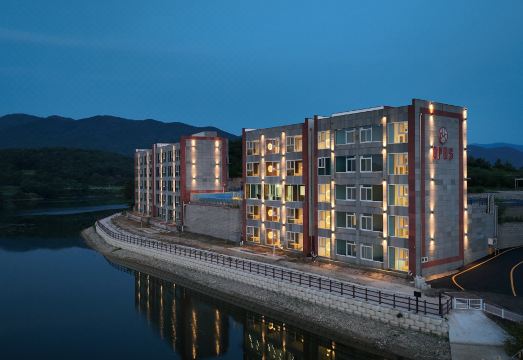 HOTEL OPUS Hotel Overview